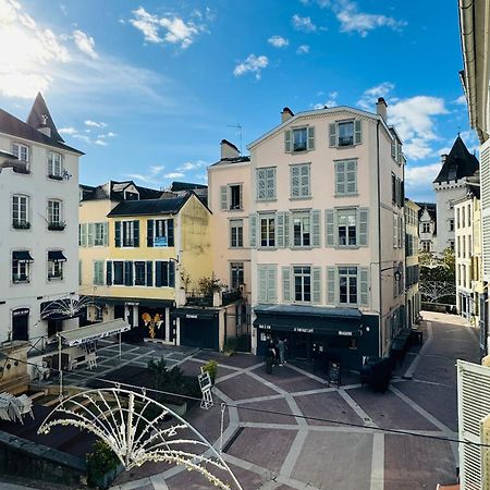 Wonderhost, Au Coeur Du Quartier Du Chateau โป ภายนอก รูปภาพ
