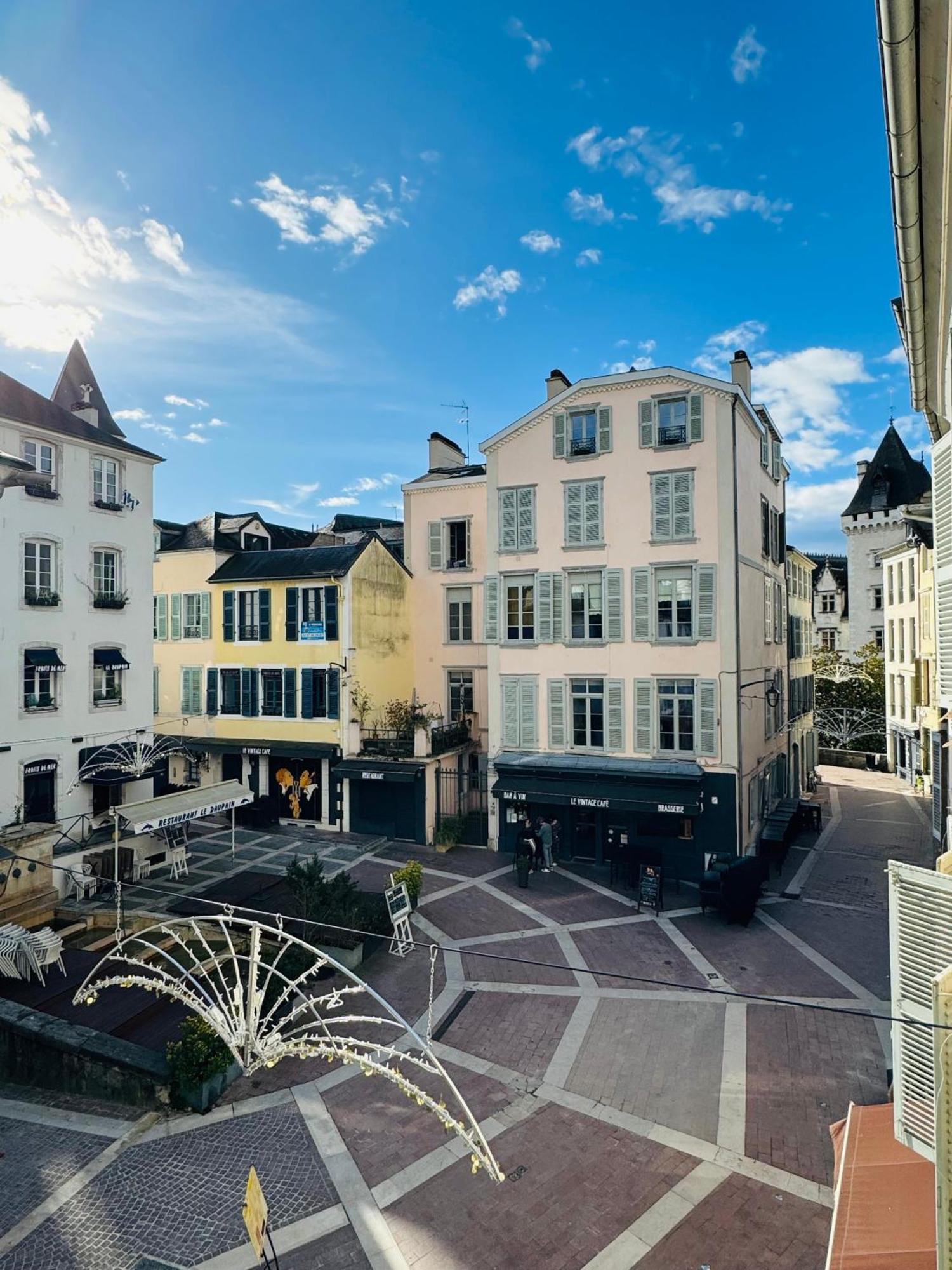 Wonderhost, Au Coeur Du Quartier Du Chateau โป ภายนอก รูปภาพ