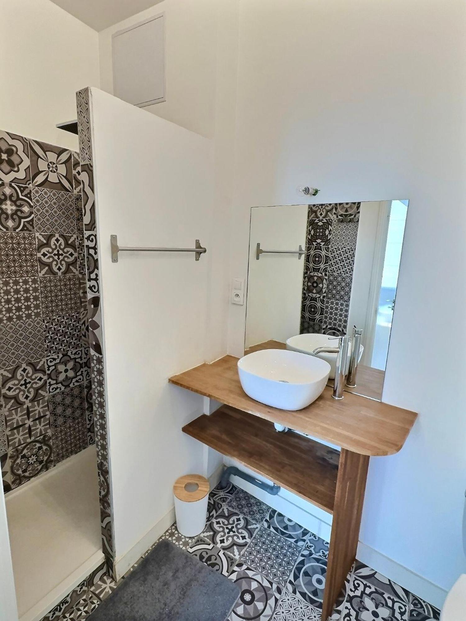 Wonderhost, Au Coeur Du Quartier Du Chateau โป ภายนอก รูปภาพ
