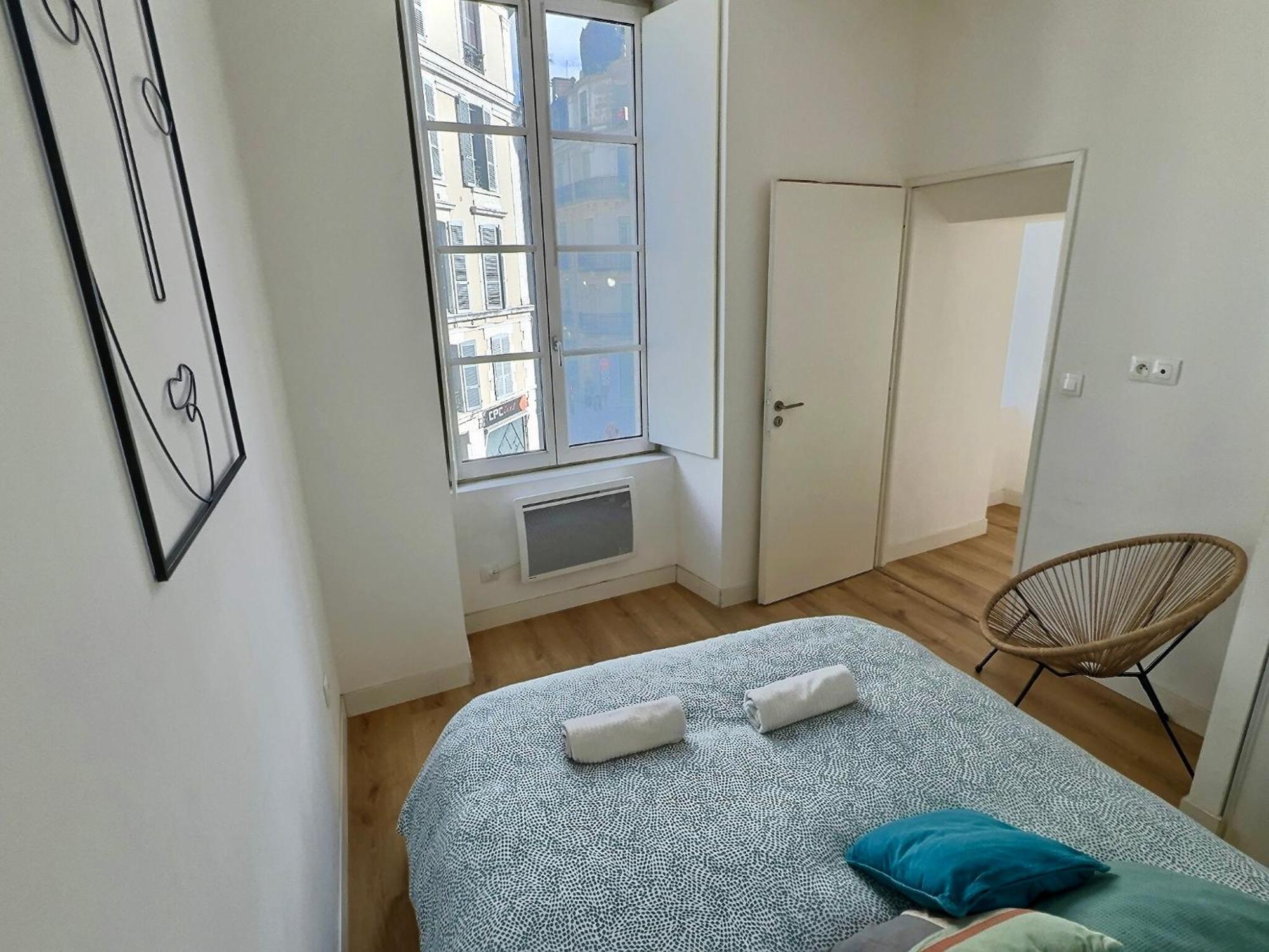 Wonderhost, Au Coeur Du Quartier Du Chateau โป ภายนอก รูปภาพ